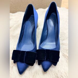 Tory Burch Penelope navy blue satin and ribbon pump